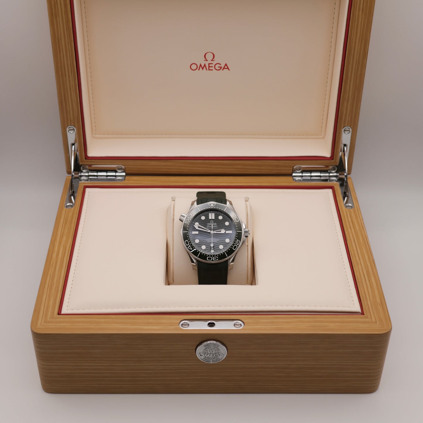 Omega Seamaster Diver 300M Green 42mm | Full Set | 2023