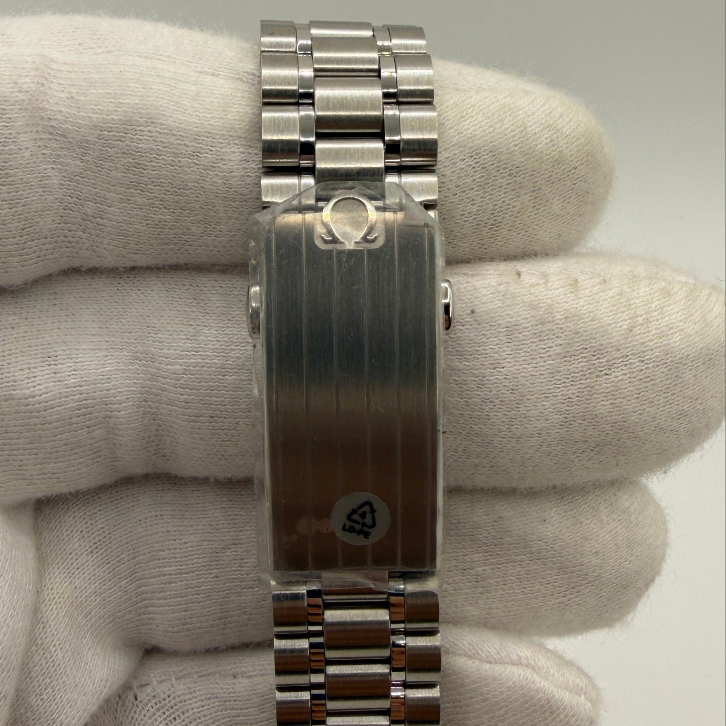 Omega Speedmaster Professional Sapphire Sandwich 42 mm – February 2026 – Full Set, Unworn