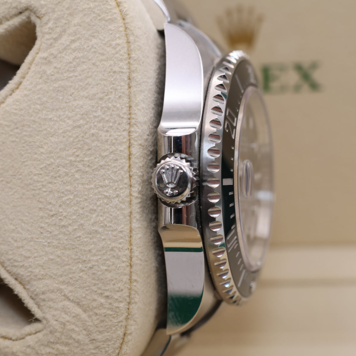 Rolex Sea-Dweller 43 126600 - 2024 - Full Set