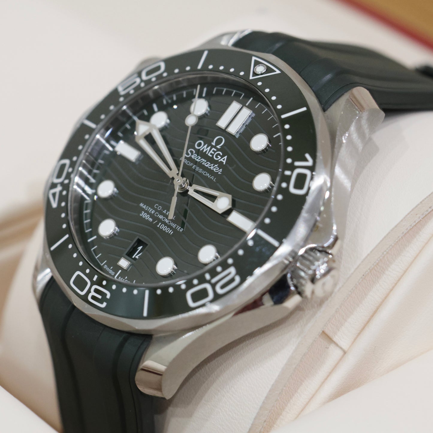 Omega Seamaster Diver 300M Green 42mm | Full Set | 2023