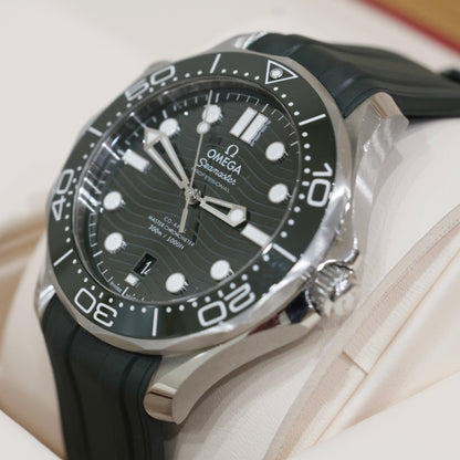 Omega Seamaster Diver 300M Green 42mm | Full Set | 2023