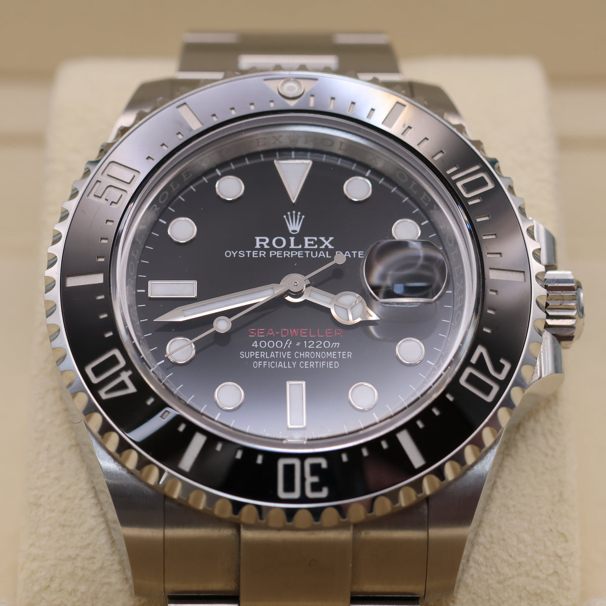 Rolex Sea-Dweller 43 126600 - 2024 - Full Set