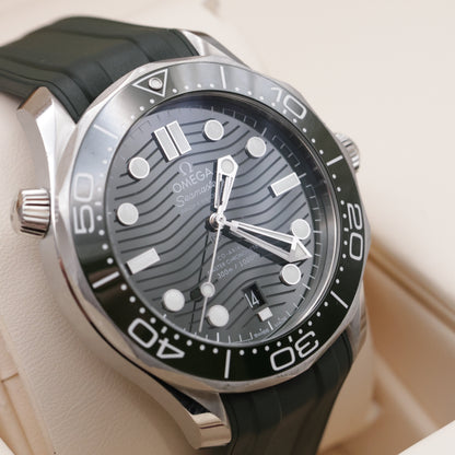 Omega Seamaster Diver 300M Green 42mm | Full Set | 2023