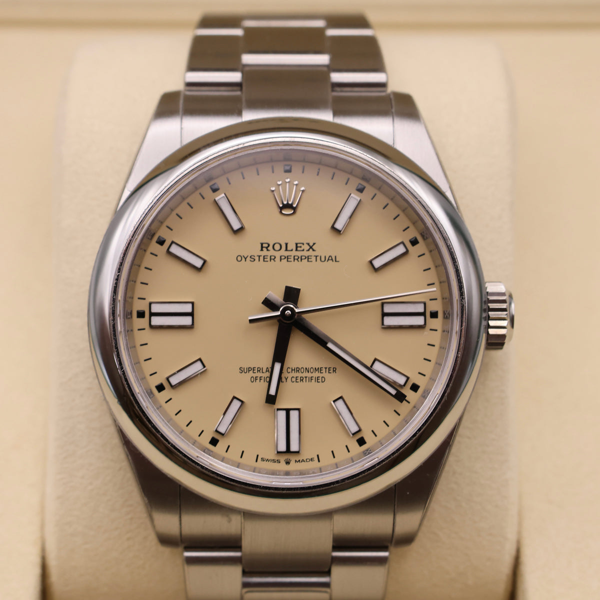Rolex Oyster Perpetual 41 Beige Dial - 2026 - Full Set