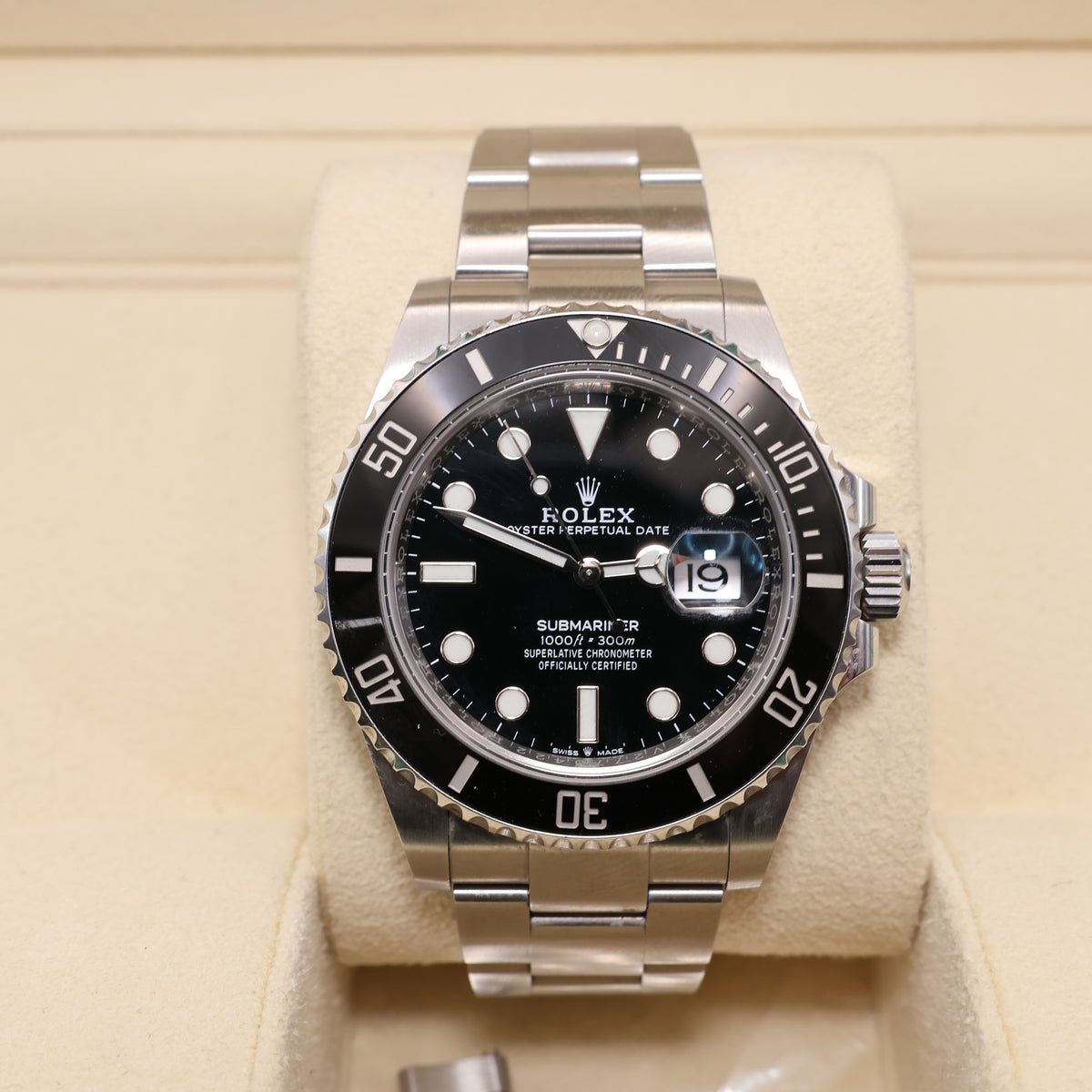 Rolex Submariner Date 126610LN - Full Set with White Tag - 2022