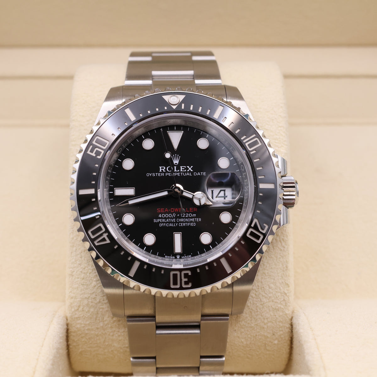 Rolex Sea-Dweller 43 126600 - 2024 - Full Set