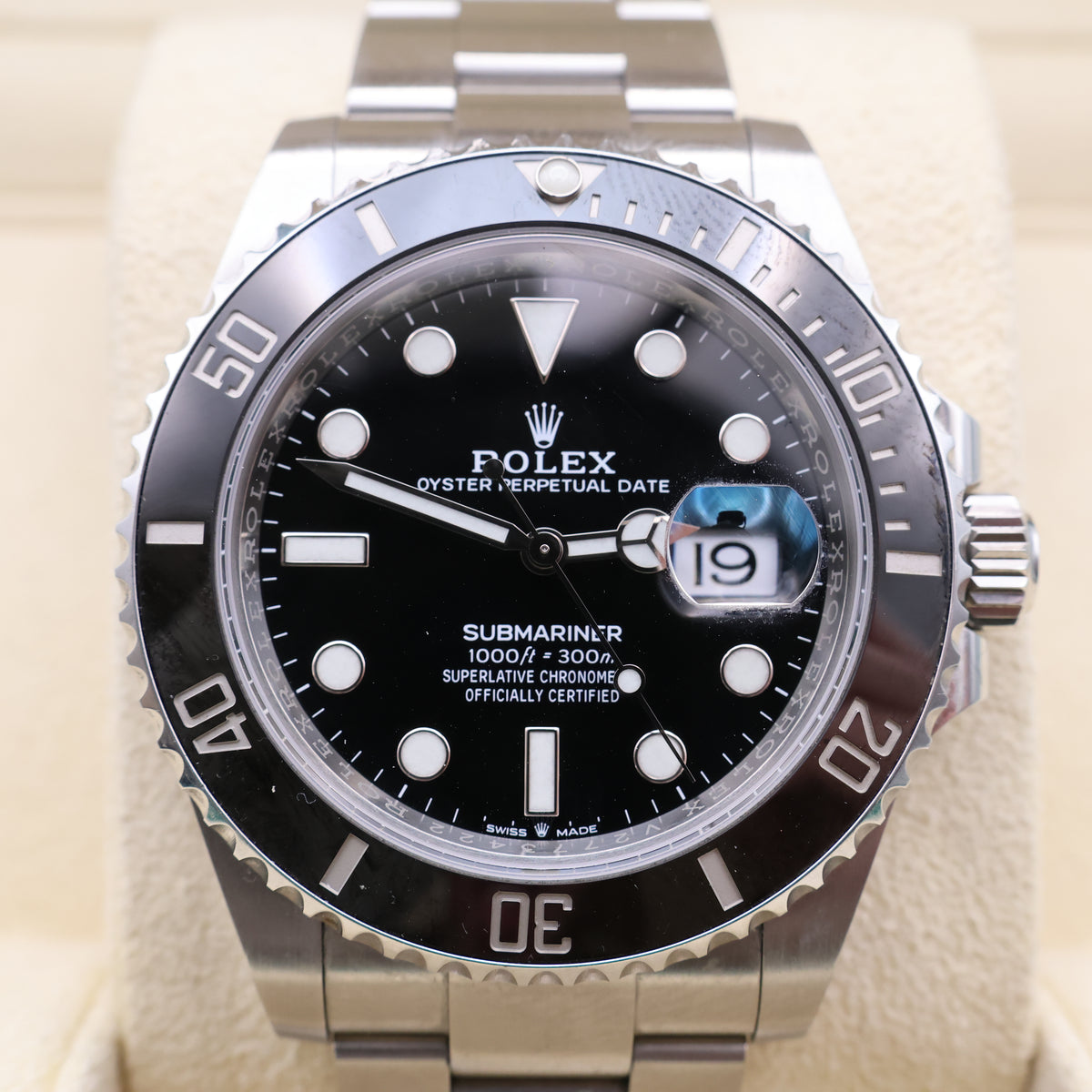 Rolex Submariner Date 126610LN - Full Set with White Tag - 2022