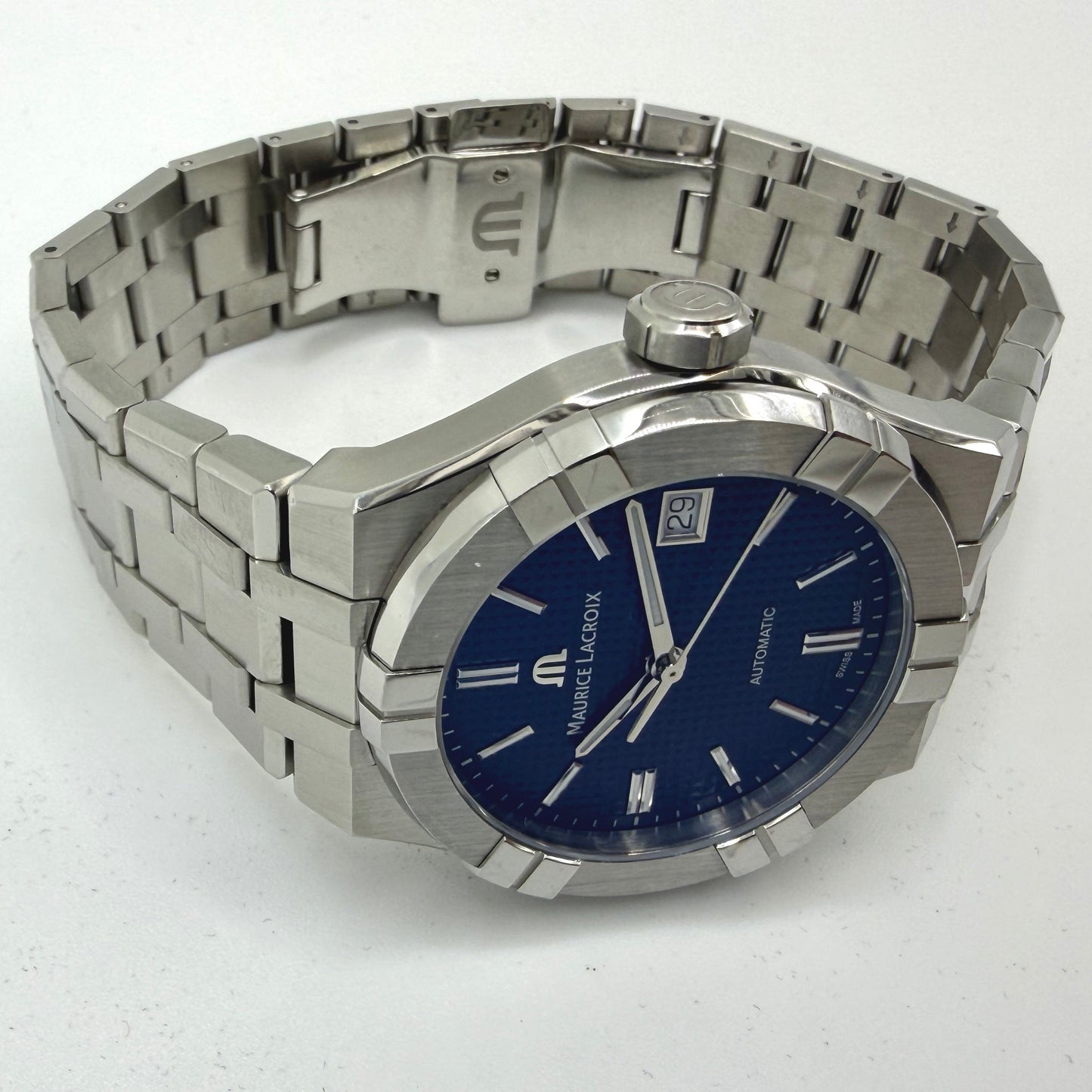 Maurice Lacroix Aikon 39 AI6007