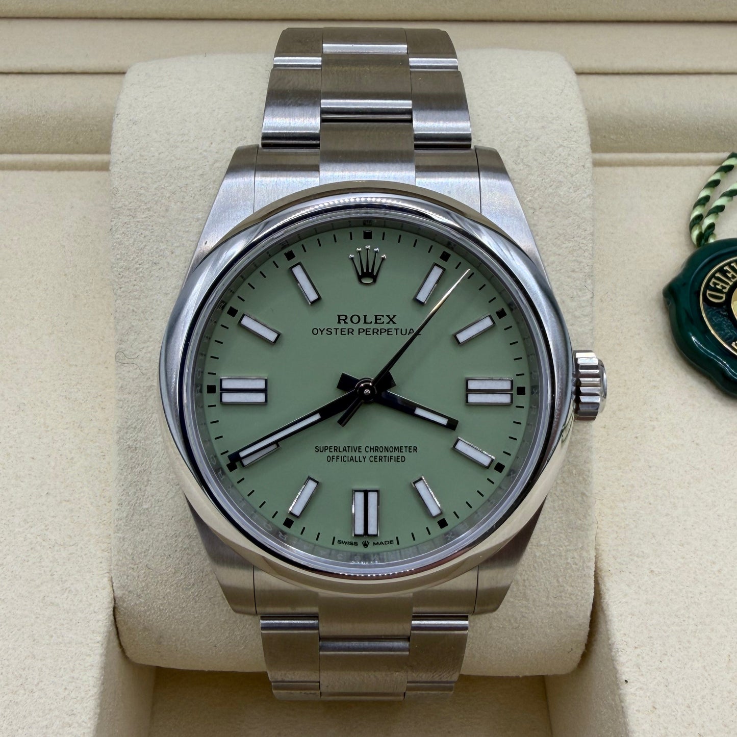 Rolex OP41 134300 "Pistachio" 2025 - Full Set, Unworn