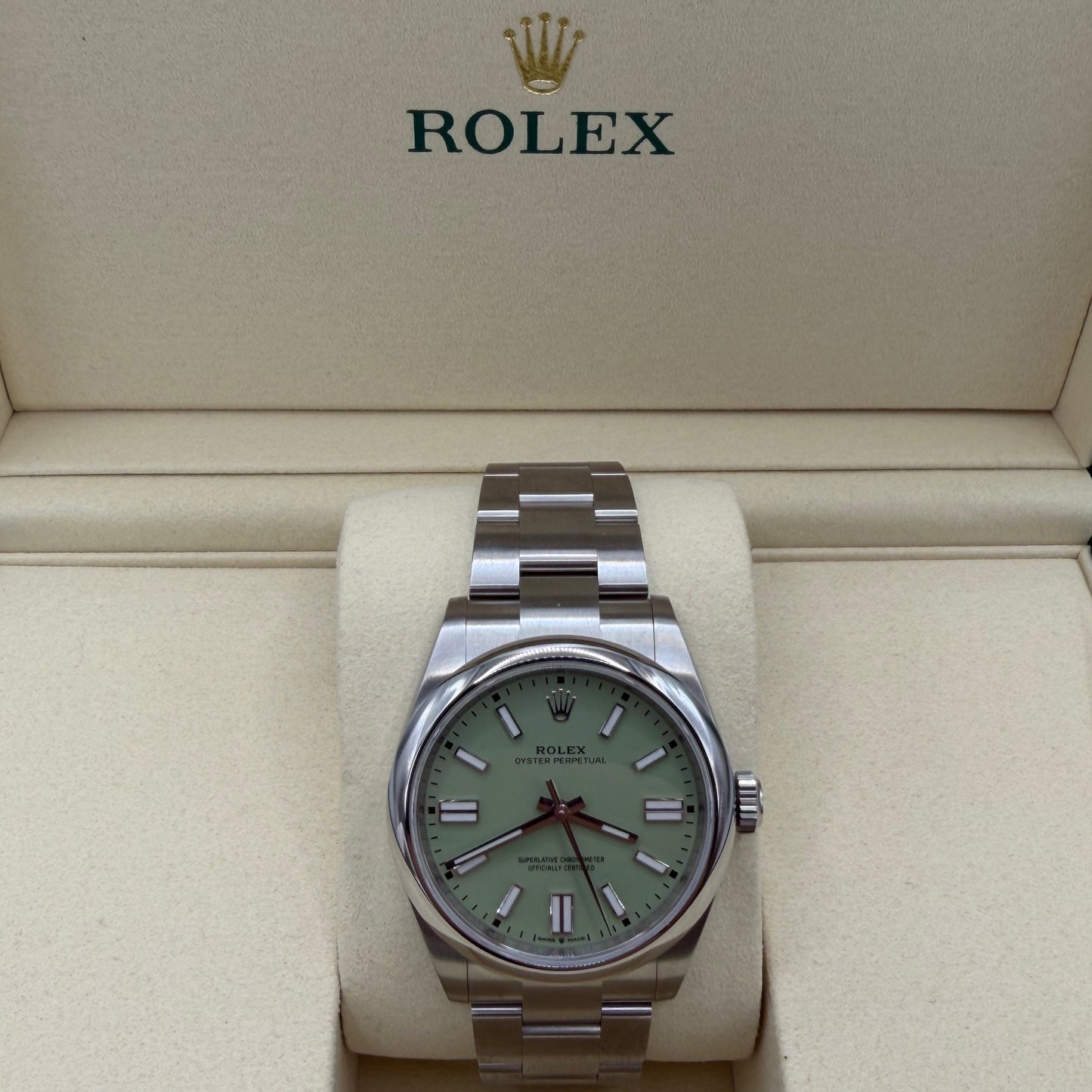 Rolex OP41 134300 "Pistachio" 2025 - Full Set, Unworn