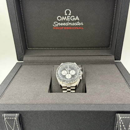 Omega Speedmaster Professional Sapphire Sandwich 42 mm – February 2026 – Full Set, Unworn